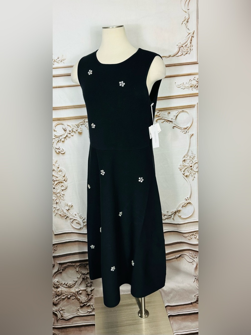 Classic Black Sleeveless Midi Dress with Pearl Floral Details - Picture 2 of 10